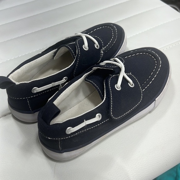 Boys size 12 shoe - Picture 3 of 4